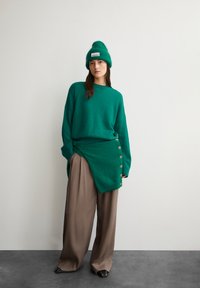 ARMEDANGELS SURI INARIAAS - Strickpullover - emerald green