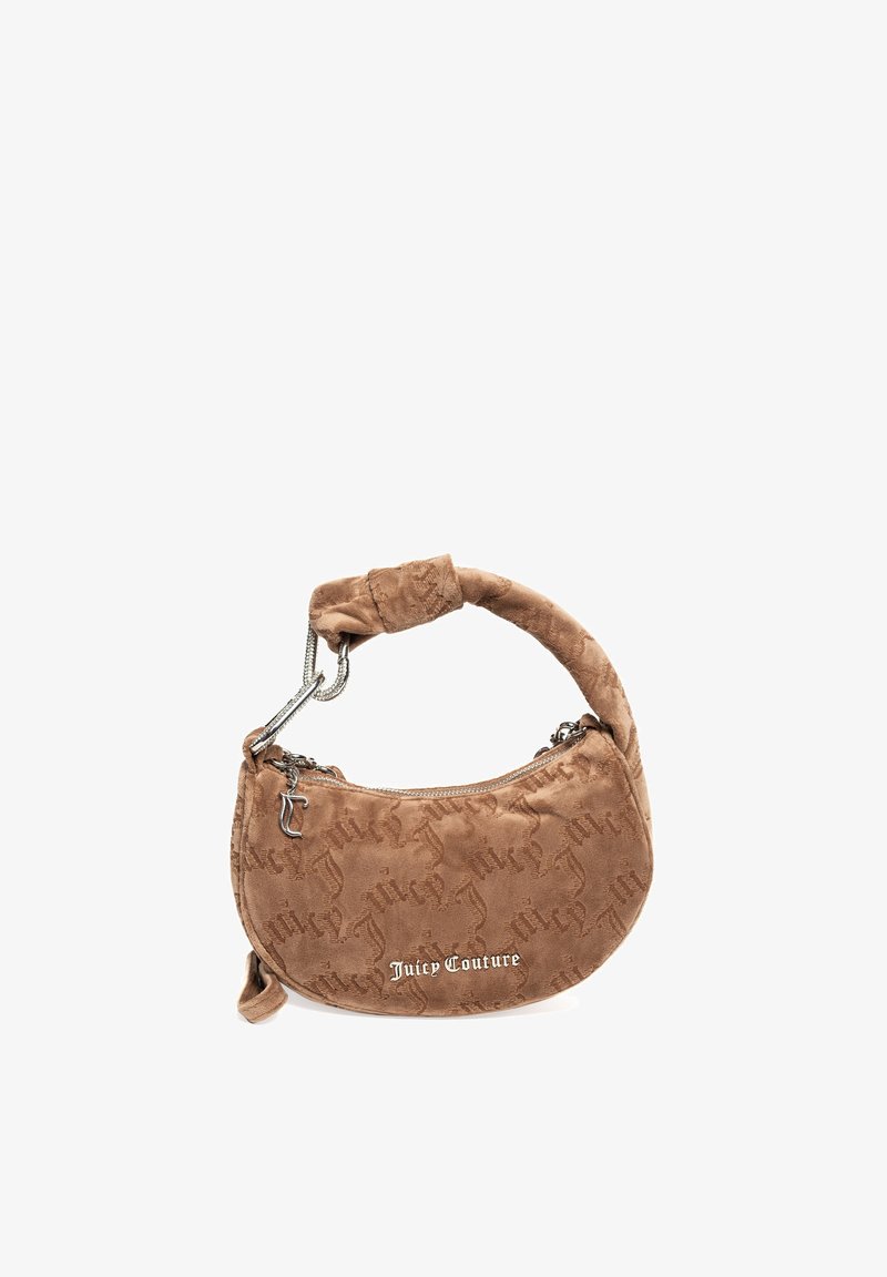 Brun sammetspåse med en böjd form, prydd med ett präglat logomönster och en silverfärgad dragkedja. Mjuk handtag med en vriden design.