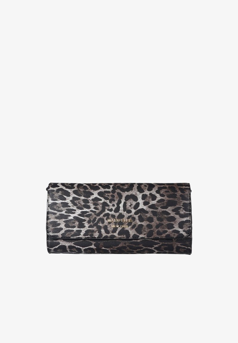 Portafoglio clutch in tessuto stampato con motivo leopardato e texture liscia. Presenta un logo in tonalità oro, forma rettangolare e design a pieghevole.