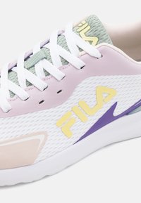 Fila CRUSHER TEENS UNISEX - Tenisice - white/dahlia purple