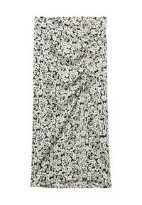 Zwart-witte bloemenrok met een gerimpeld ontwerp, gemaakt van lichte stof. Bevat kleine bloemenpatronen overal, met een gladde textuur.