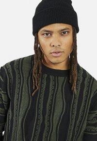 Redefined Rebel TETON REGULAR FIT - Stickad tröja - climbing ivy