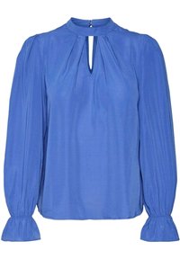 Blouse bleue avec un col montant, un devant plissé et de longues manches bouffantes. Comprend une ouverture en forme de goutte et des poignets élastiqués. Texture lisse.