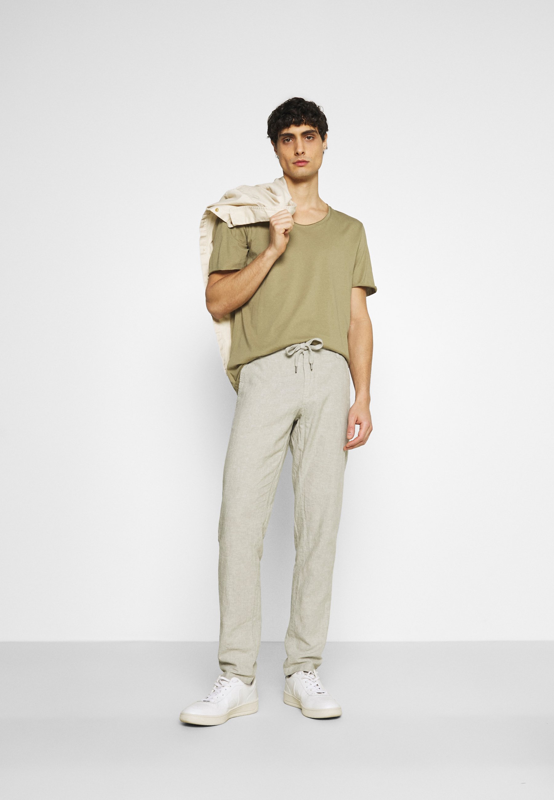 Men SLHWYATT O NECK TEE - Basic T-shirt Men SLHWYATT O NECK TEE - Basic T-shirt