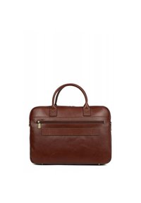 Bruine leren aktetas met twee handgrepen, een ritszak aan de voorkant en gestikte accenten. Zachte textuur en rechthoekige vorm.