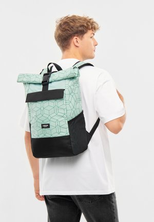 Larkson NO 4 - Rygsække - mint pattern