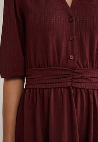 WE Fashion Abito a camicia - burgundy red