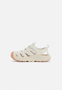 HOKA HOPARA UNISEX - Chodecké sandály - oat milk