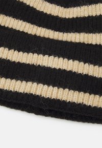 ONLY ONLELMA STRIPED BEANIE - Lue - irish cream