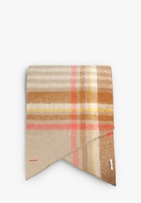 Wlněný šátek s béžovým, růžovým, žlutým a hnědým kostkovaným vzorem, zakončený třásněmi a viditelnou logovou nálepkou.