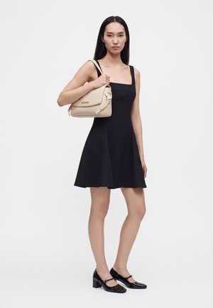 Love Moschino, TALIS - Τσάντα χειρός - ivory