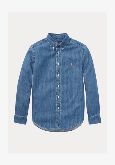 Jeanshemd in Mittelblau, mit langen Ärmeln, Button-Down-Kragen, weißen Knöpfen und einem kleinen gestickten Logo auf der linken Brust.