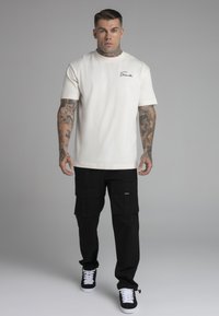 SIKSILK SCRIPT  - Nyomott mintás póló - ecru