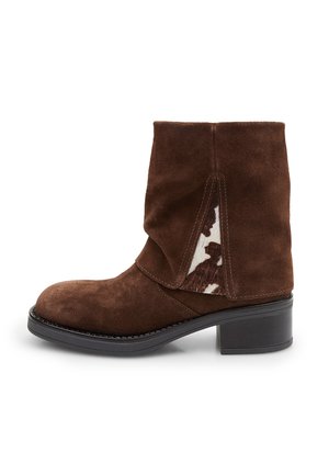 Stivaletti con plateau - marrone