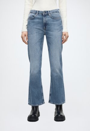 JOSINA, DENIM TROUSERS, HIGH WAIST, KICK FLARE - Trapézfarmer - medium blue_multi_40