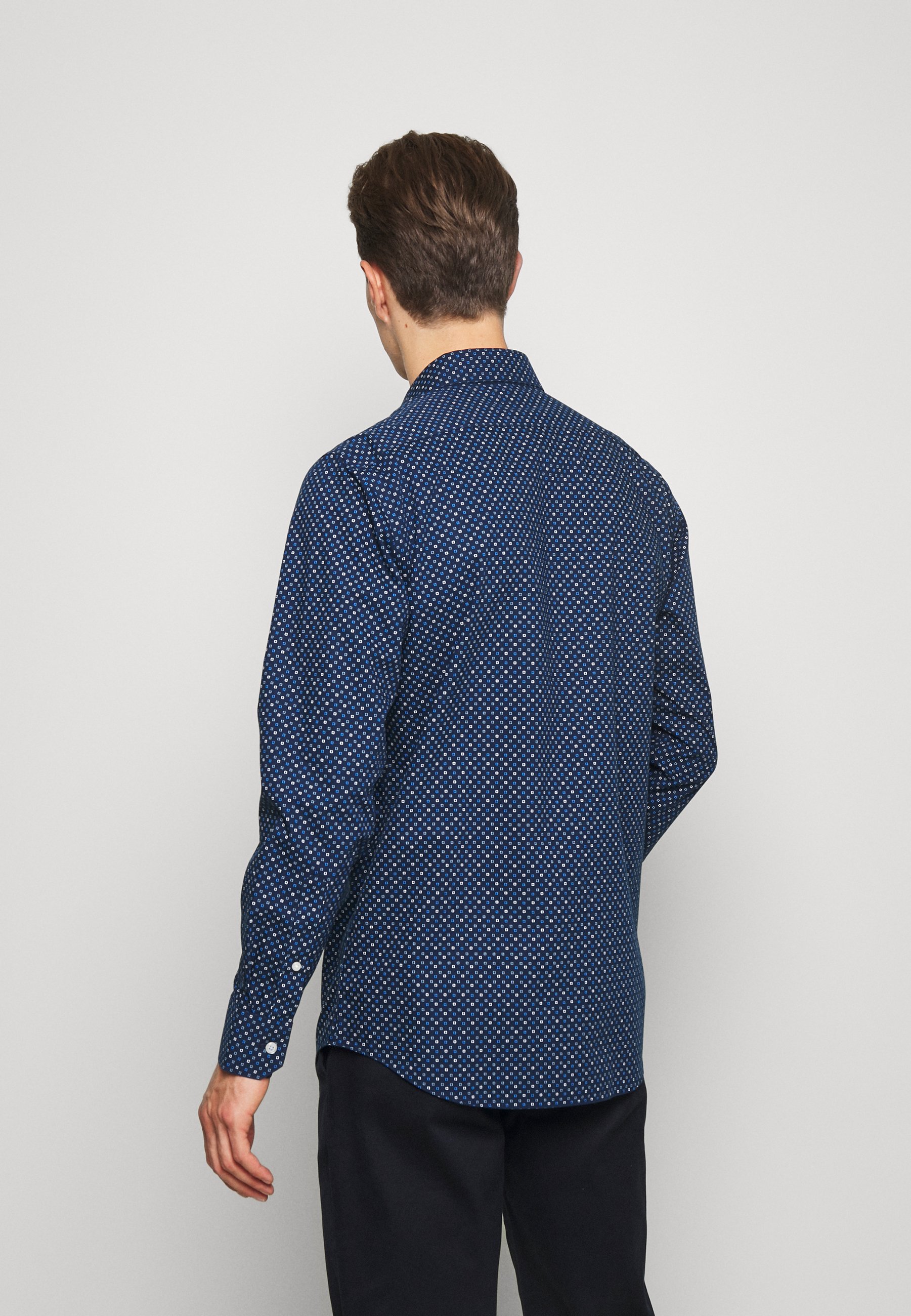 Banana Republic SQUARE PRINT Skjorte dark blue Zalando.no Banana Republic SQUARE PRINT Skjorte dark blue Zalando.no