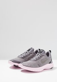 Nike Performance Hardloopschoenen voor op de weg - grey