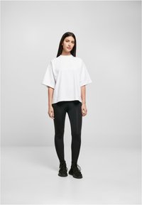Urban Classics HEAVY  - Pamata T-krekls - white