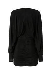 Abito nero con maniche lunghe e drappeggiate. Il corpetto presenta una texture arricciata, mentre la gonna è aderente con dettagli arricciati.