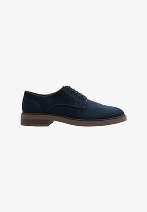Marks & Spencer, - Biznesowe buty sznurowane