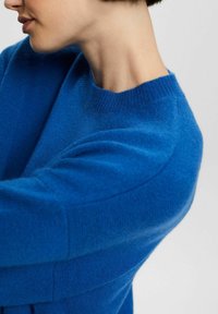 Esprit Stickad klänning - blue