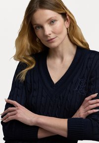 Lauren Ralph Lauren CABLE KNIT CRICKET JUMPER - Neule - navy