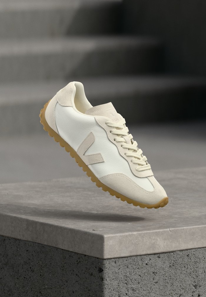 Veja GT - Trainers - white/natural