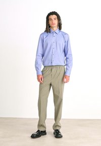 BOSS HANK KENT - Alkalmi ing - medium blue