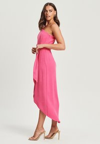 TUSSAH ADDISON  - Dolga obleka - hot pink