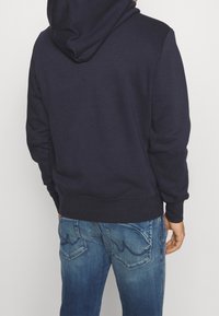 Tommy Hilfiger Jersey con capucha - dark blue