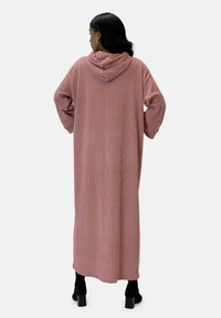 Elara Maxiklänning - rosa