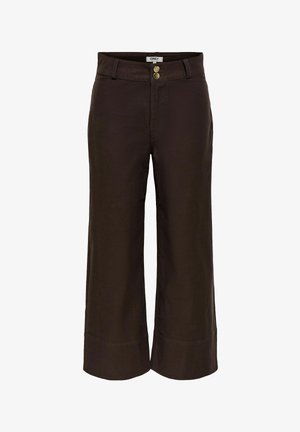 Pantalon large marron foncé, court, avec double fermeture à boutons à l'avant et passants pour ceinture.