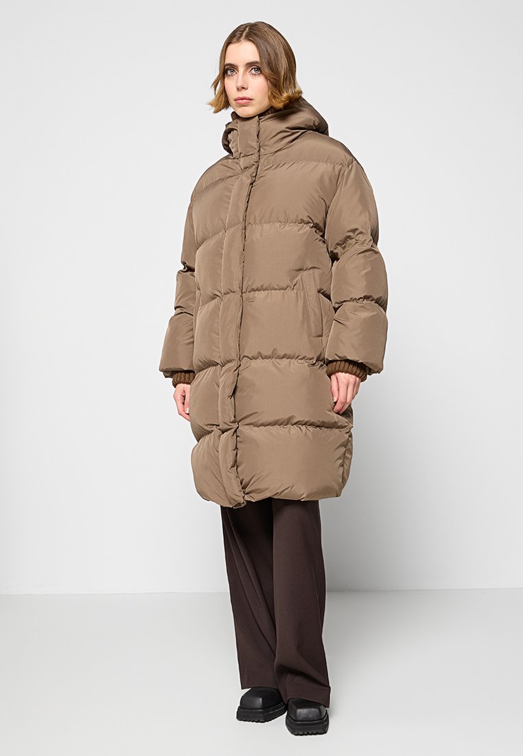 closed Winterjas taupe