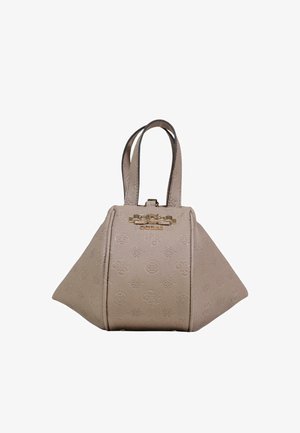 Bolso trapezoidal color topo con patrones en relieve, doble asa y logo metálico dorado en la parte delantera.