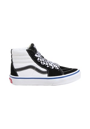 Sneaker alto in suede bianco e nero con lacci a scacchi, una striscia blu sulla suola e suola in gomma bianca.
