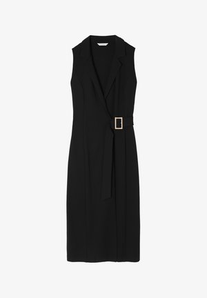 Mustat hihattomat mekko, jossa on muotoleikattu kaulus, vyötäröllä vyö kultaisella soljella ja suora siluetti, joka on valmistettu sileästä kankaasta.
