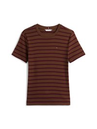 T-shirt marron à rayures brunes avec des rayures horizontales, un col rond et un petit logo sur la poitrine. Manches courtes.