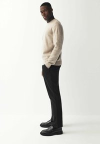 Next SLIM FIT TEXTURED - Vászonnadrágok - black