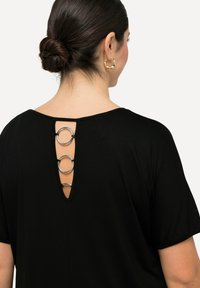 Ulla Popken CUTOUT SHORT SLEEVE TEE - Jednoduché tričko - black