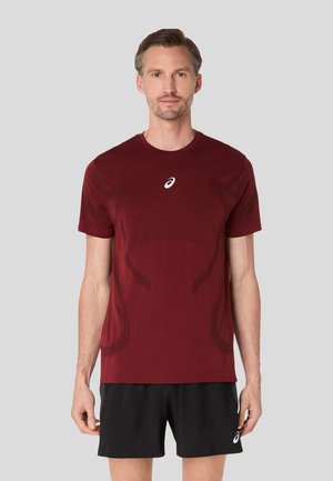 ASICS ROAD SEAMLESS SS  - Print T-shirt - dark red planet