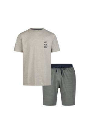 Grijze katoenen t-shirt met "HOU EROM VOOR" gedrukt op de borst, gecombineerd met grijze shorts met een marineblauwe trekkoord tailleband.