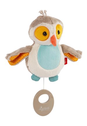 Jouet hibou en peluche avec de grands yeux jaunes, ventre bleu, bec et ailes orange, anneau de traction beige suspendu avec le logo "sigikid" en dessous.