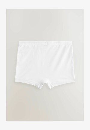 Weiße Baumwollshorts mit bequemer Passform, elastischem Bund mit dezentem Branding, glatter Textur und ohne zusätzliche Muster oder Verzierungen.