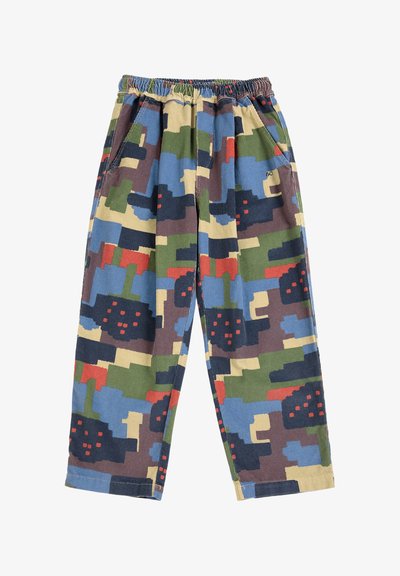 Pantalon ample avec taille élastique, poches latérales et motif camouflage pixellisé multicolore en vert, bleu, beige, marron et rouge.
