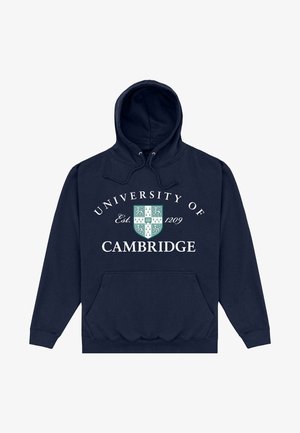Sudadera con capucha de color azul marino, con un bolsillo frontal, que presenta un texto blanco que dice "Universidad de Cambridge" y un diseño de escudo en verde debajo.