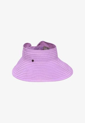 Sonnenblende aus lavendelfarbenem Stoff mit breiter, gebogener Krempe und aufgesteppten waagerechten Linien, ausgestattet mit einem kleinen runden Metalllogo vorne.