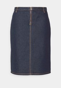 Jupe en denim bleu foncé avec fermeture éclair visible à l'avant et surpiqûres contrastantes jaunes, longueur genou, coupe ajustée avec passants pour ceinture.