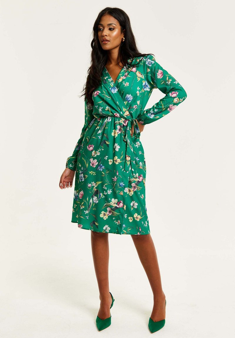 Liquorish FLORAL PRINT MIDI FAKE WRAP - Day dress - green - Zalando.co.uk