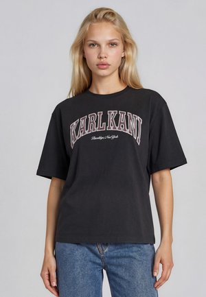 Karl Kani, KK COLLEGE OVERSIZED T-SHIRT - T-shirts print - black