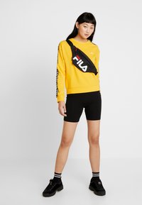 Fila TIVKA CREW  - Sudadera - citrus